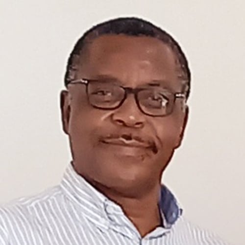 Photo portrait of Global Action to End Smoking Board Member Dyborn Chibonga